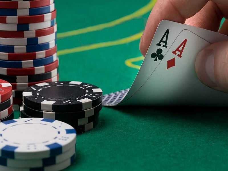 Chi tiết về sức mạnh trong thứ tự bài poker